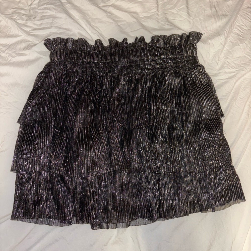DO+BE Shiny Ruffle Skirt